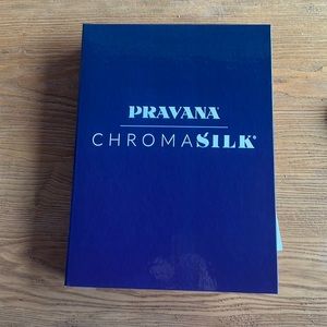 New- never been used Pravana Chromasilk color book.